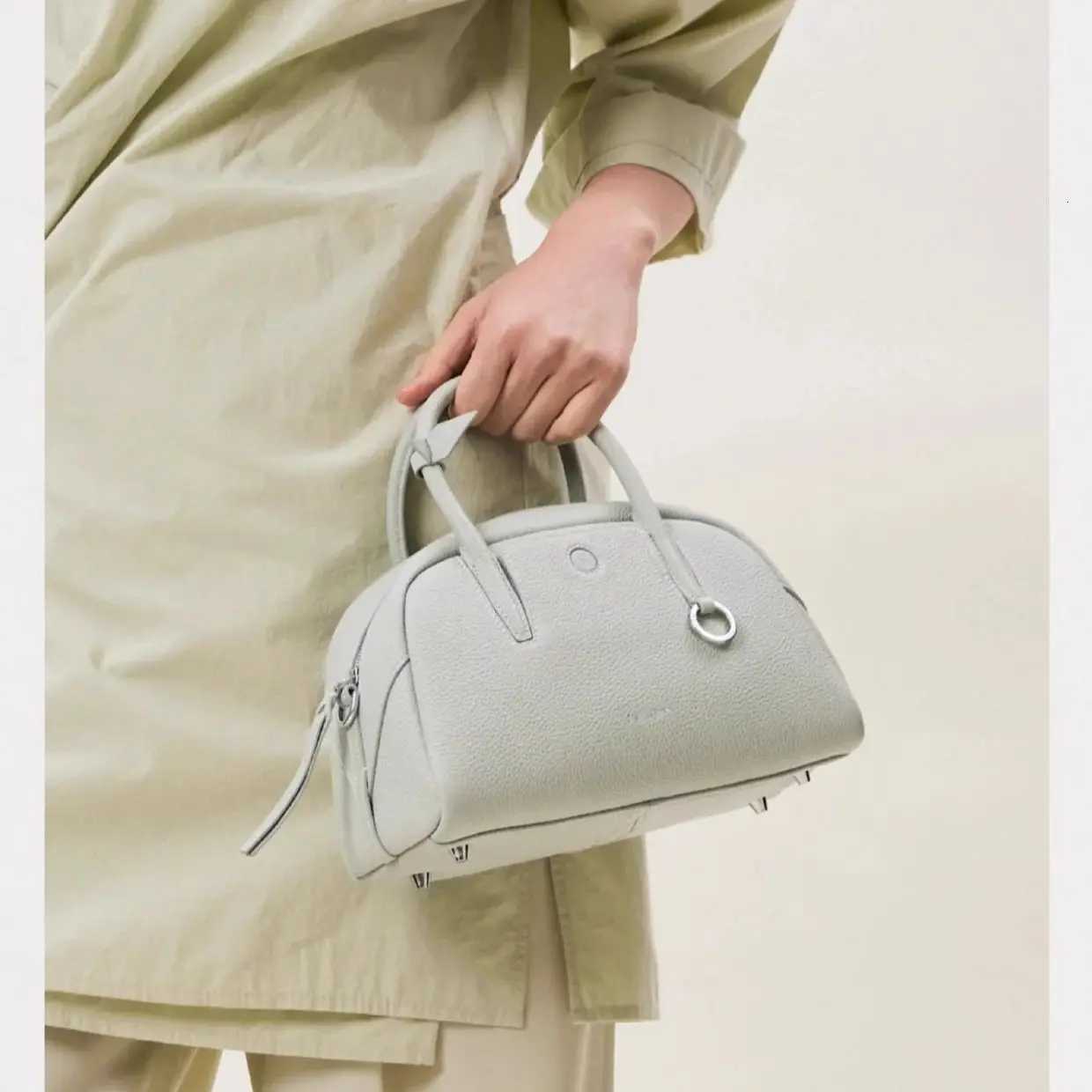 Bowling Bag Boston Compact Capacity Bag for Women Soft and Durable Crossbody Shoulder Bag Simple and VersatileW251115