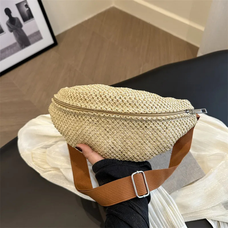 Luxury Brand Designer 2025 Summer New Woven Straw Large-Capacity Versatile Beach Shoulder Bag, High-End Commuting Women's Tote Bag