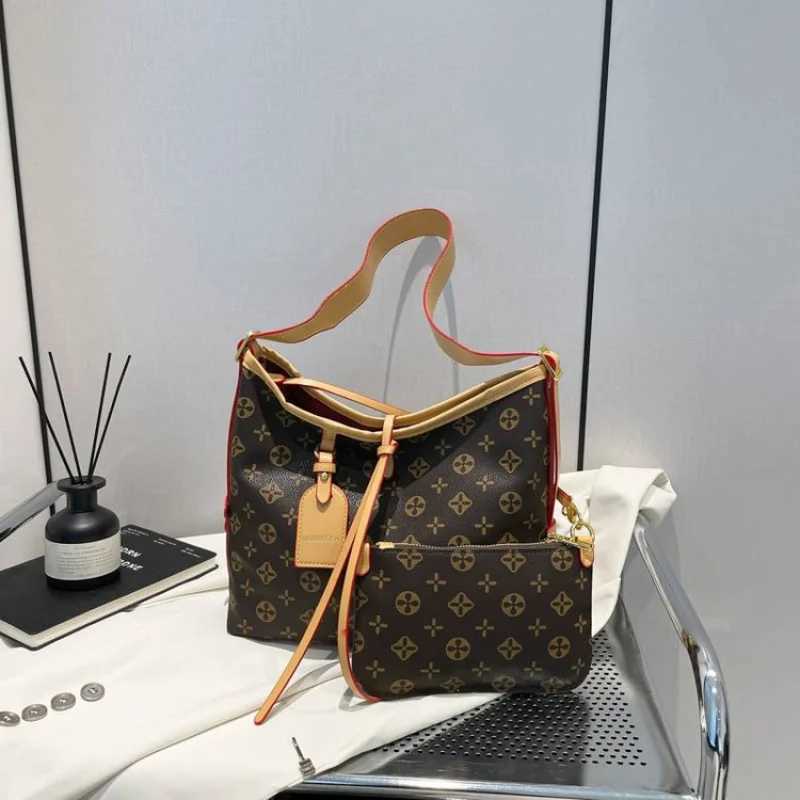 Ladies Tote Bag Made Of Premium Leather Boasting High-End Quality And Paris Trendy Daily LookW251117