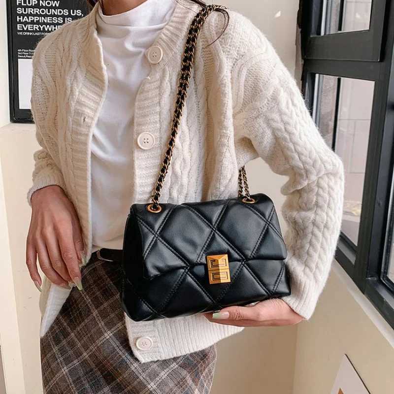 Fashionable Luxury Brand Leather Womens Messenger Bag Elegant Classic Sleek Texture Trendy Vintage Daily Commuter BagW251117