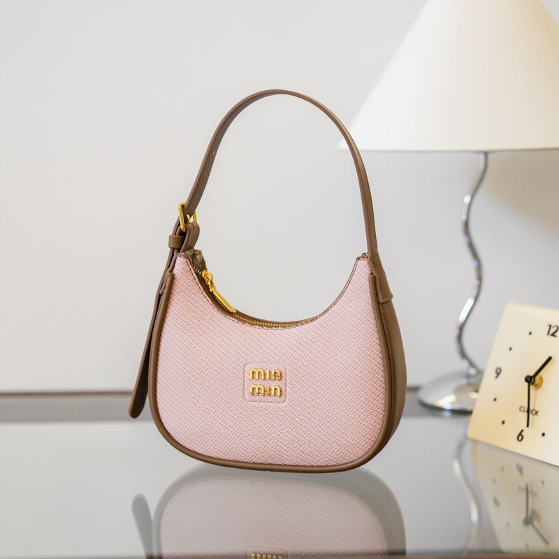 2025 Trendy Women New Crossbody Bag Fashion Versatile Travel Shoulder Bag Stylish Casual Dumpling Bag Urban Street Style