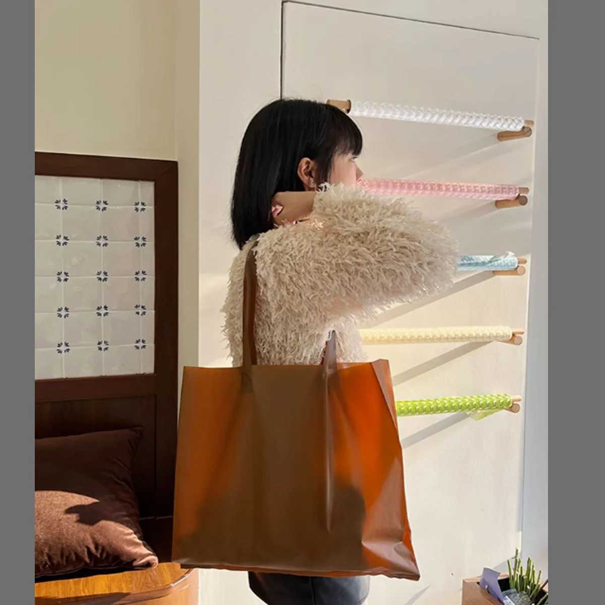 Instagram Bloggers Handbag Remake Fashionable Same Fitness Womens Shoulder Bag Printed Womens Shopping Street Bag Large Capacity WholesaleXJ250417