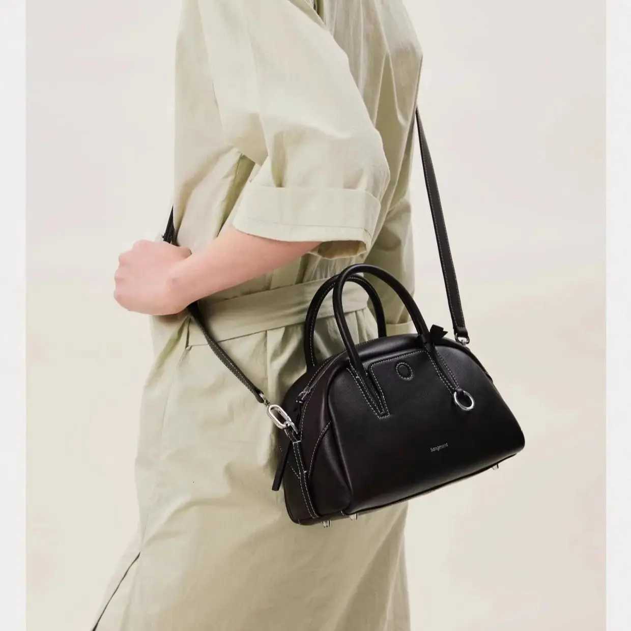 Bowling Bag Boston Compact Capacity Bag for Women Soft and Durable Crossbody Shoulder Bag Simple and VersatileW251115