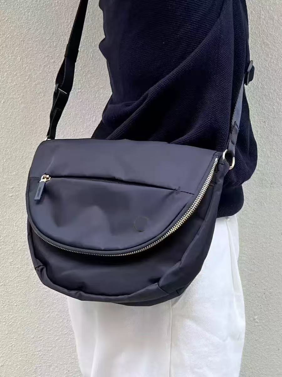 waterproof women Outdoor Daily Leisure Yoga Sports 5L crossbody All night festival Women's Crossbody Bag