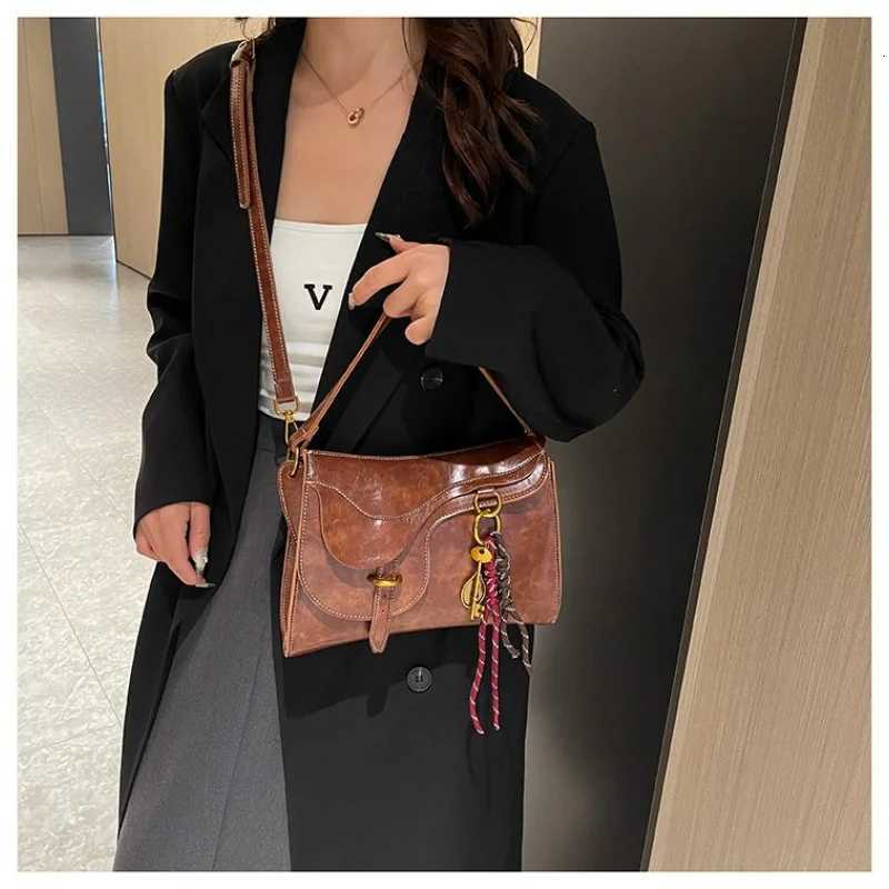 Elegant High-End Shopper Bag For Fashionable Women With Large Capacity Solid Color And Versatile Commuter UseW251117