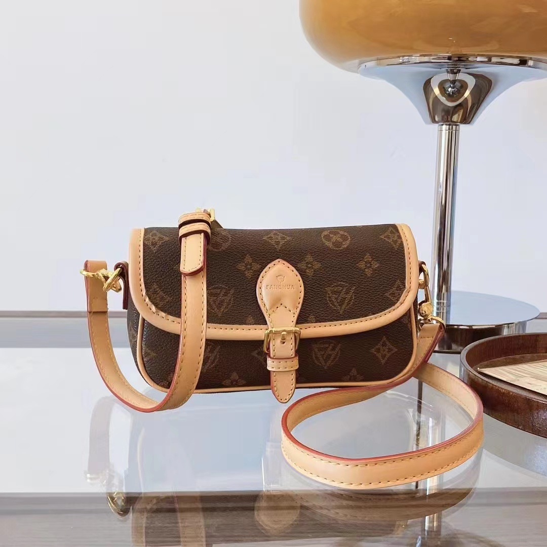 Free shipping women's bag, high-end, fashionable and casual monogram single-shoulder trendy crossbody bag 2025s hot