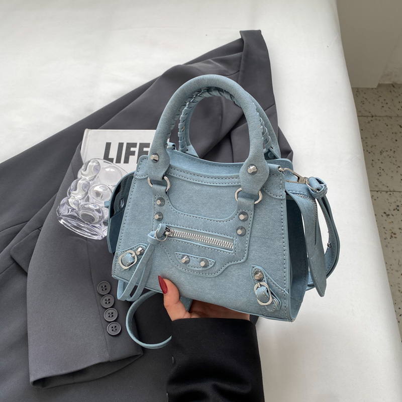 New Free Delivery Designer French Niche Casual Handbag For Women 2025 New Denim Texture Small Square Bag, Simple And Versatile Crossbody Bag Designer 