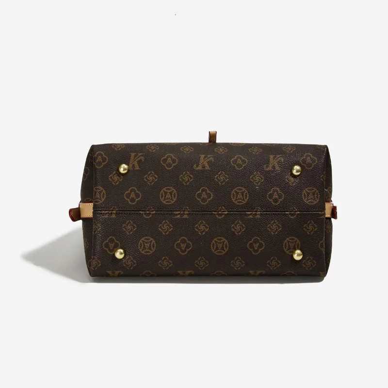 Retro Casual Crossbody Bag for Women - Unique Style Niche Trendy High-End Design Suits Fashionable Sweet Versatile OutfitsW251117