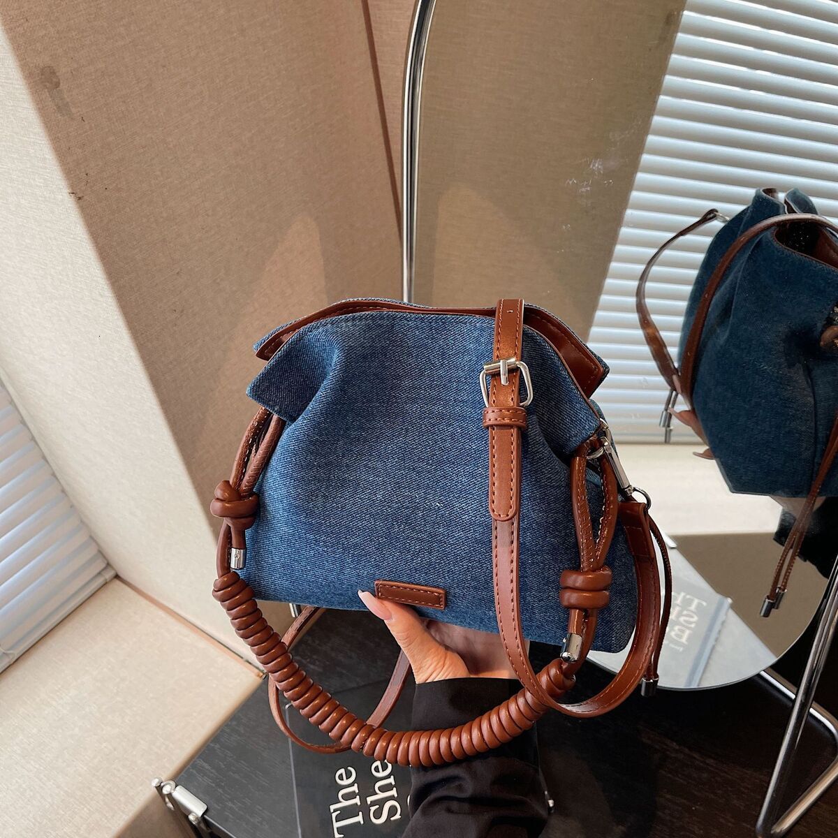 Nanfeng Chio2nd Denim Holiday Bucket Women 2024 New Versatile Shoulder Crossbody Small Bag for All Seasons ddmynov