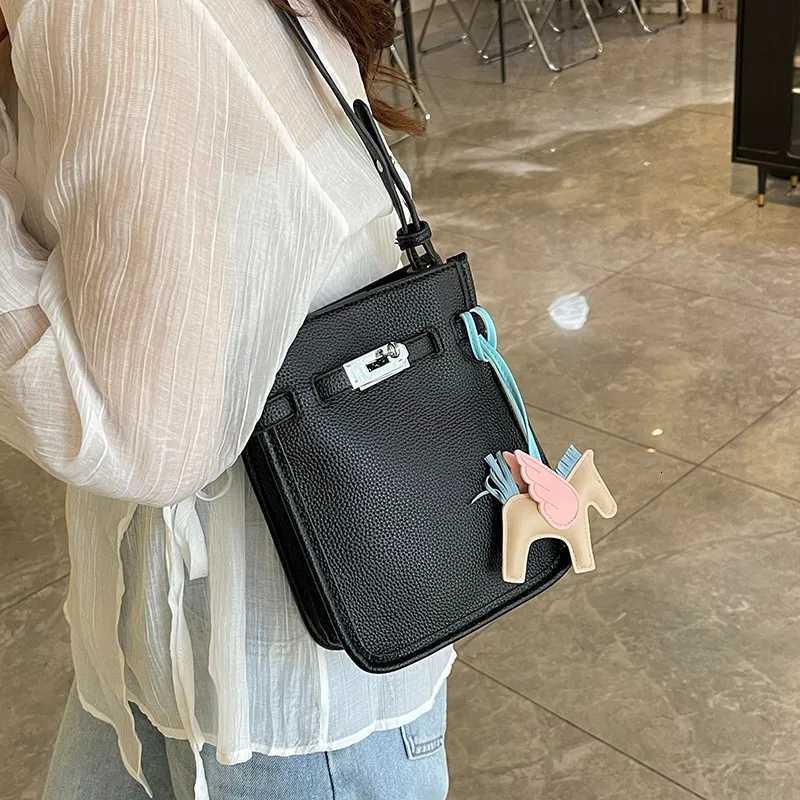 Designer Leather Crossbody Bag for Ladies Handbag Shoulder Messenger Tote Womens Fashion Luxury Brand ElegantW251117