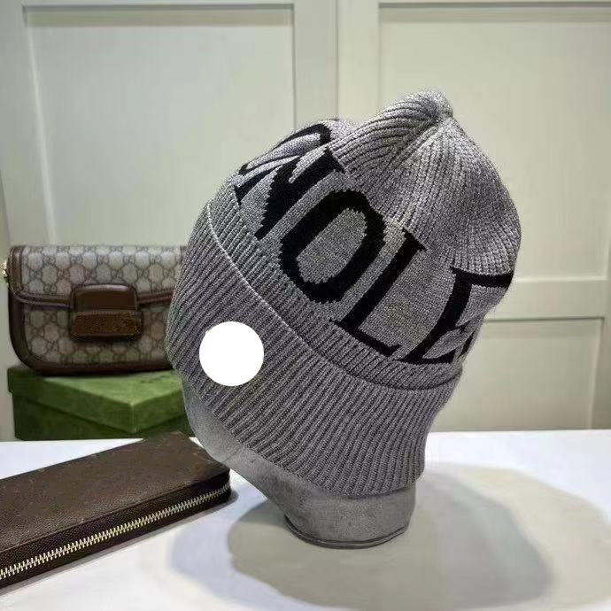 Winter knitted beanie designer cap fashionable bonnet dressy autumn hats for men skull outdoor womens hat cappelli travel skiing wholesale price Knitted hat hot P9-1