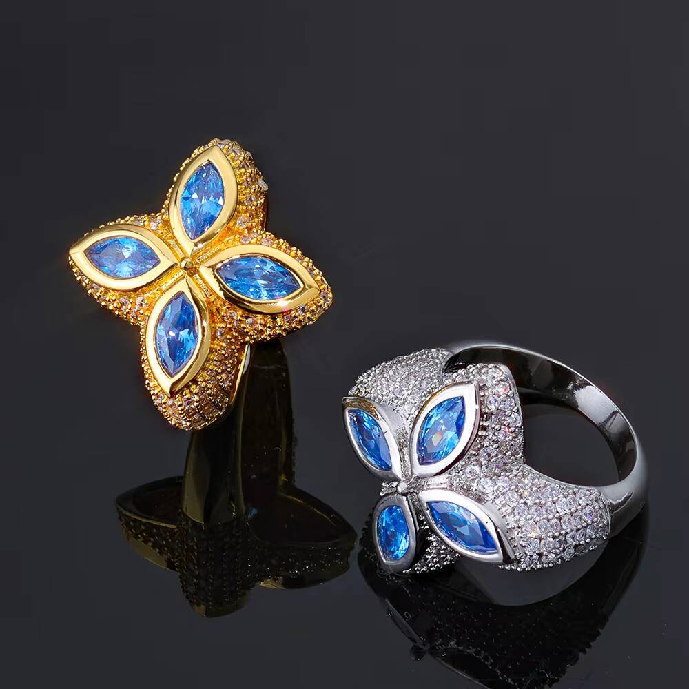 Moissanite Hip Hop Jewelry Gold Plated Four Leaf Zircon Ring Womens Trendy Bling Green Blue Gemstone Flower Shape Iced Out Ring