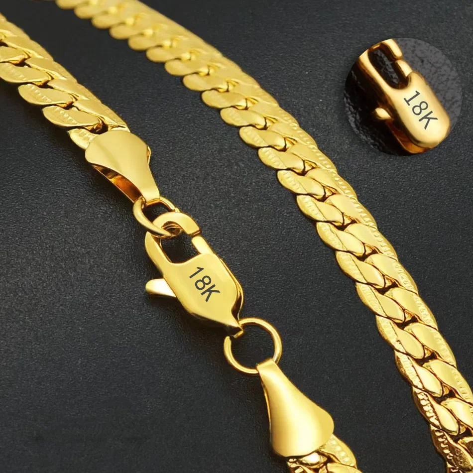 Chic Unisex Sterling Silver 925 Figaro Chain Pendant Necklace with 18K Gold Accents Versatile Jewelry for Celebrations