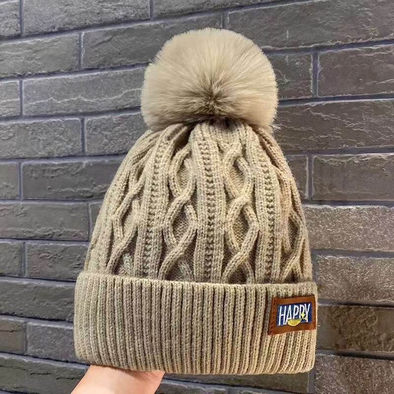 Fashionable and Warm Winter New Knitted Hat with Thick Warm Cover, Solid Color and Sweet Knitted Hat