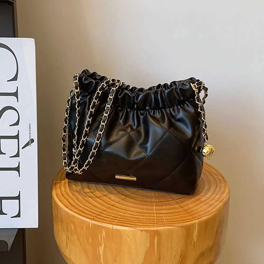 New Women Girls PU Leather Pleated Plaid Crossbody Bag Bucket Bag Large Capacity Tote Handbag Underarm Bag Shoulder BagW251117