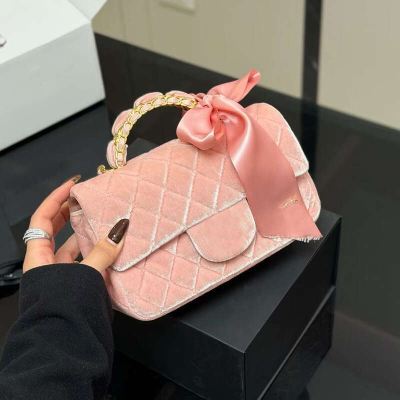 Designer Handbags Crossbody Bag Mini Totes Bag 25AW New Weaving Handle Velvet Pink Chain Romantic Ladies Purses