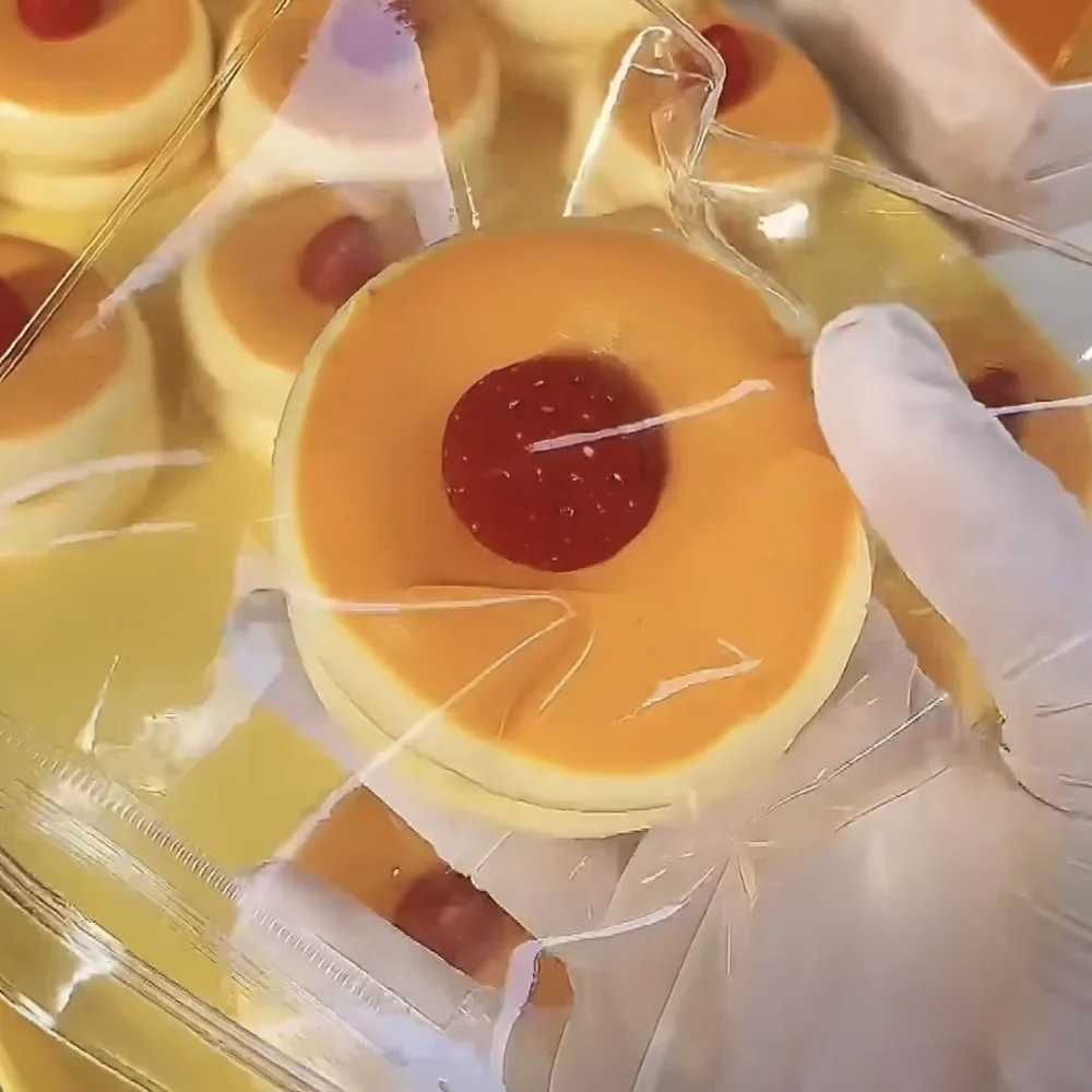 Simulation Souffl Fiddy Squeeze Toy Decompression Blaster Squishy Fingertip Toy Relieving Blueberry Slow Rebound Toy Gift J251117