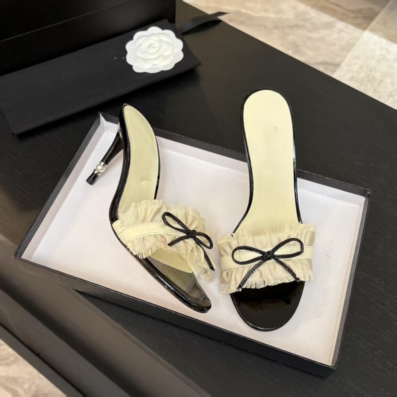 Designer Shoes Sandals Slippers High Heels for Spring/Summer 25Ss New lace World Fine heel slippers Camellia Slippers with bow decoration
