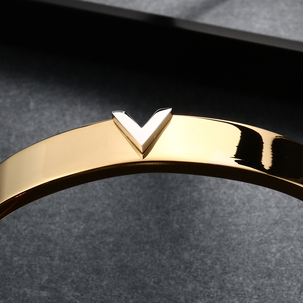 Exquisite And Minimalist Geometric Design Bracelet Stainless Steel Material Fashionable And Versatile Bracelet Suitable For Holiday Gift Bracelets