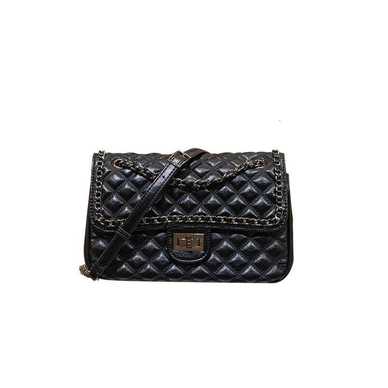 Hong Kong genuine leather armpit for women 2025 new fashionable diamond grid chain bag, high-end single shoulder crossbody small bag