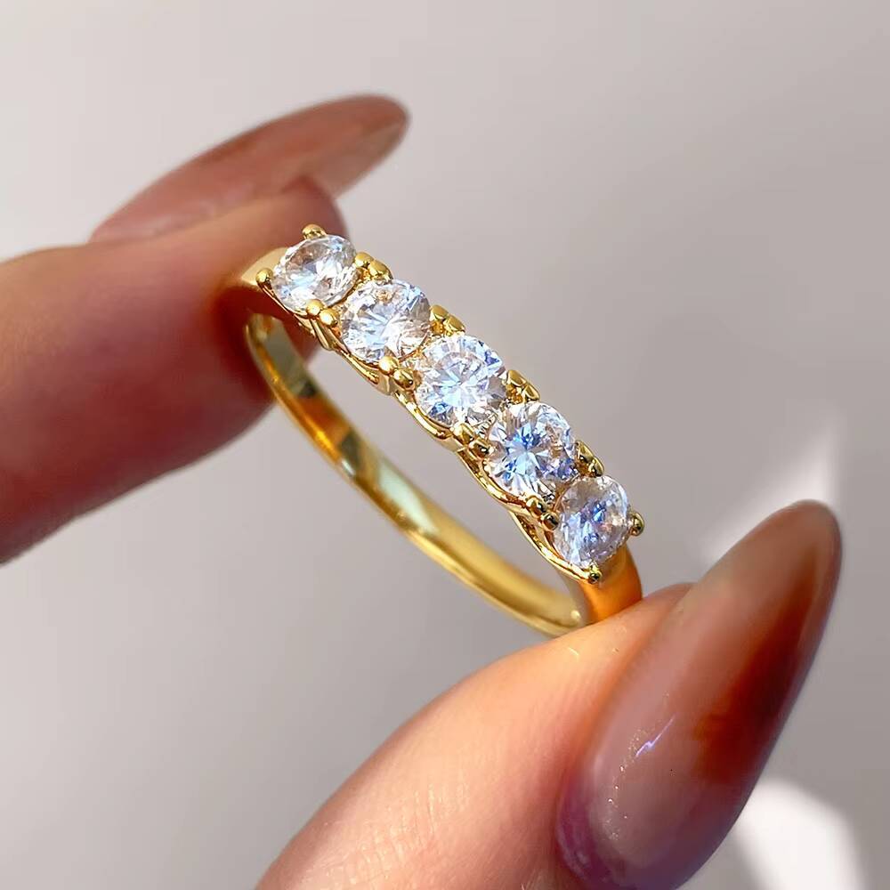 Wholesale S925 Gold Plated Womens Round Brilliant CZ in Prong Setting Luxury Wedding Ring Band for Party Bulk Order