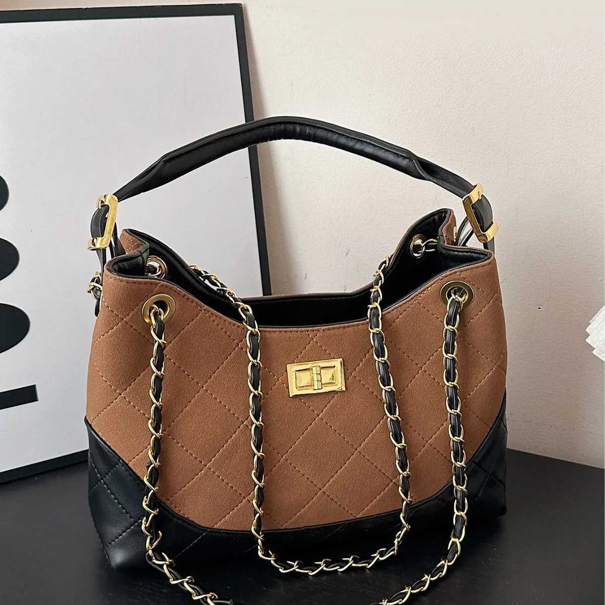 Vintage Matte Underarm Bag Chain Strap Shoulder Purse for Women Textured Crossbody Tote Chic Day-to-Night Bag Luxe Sling BagW251117