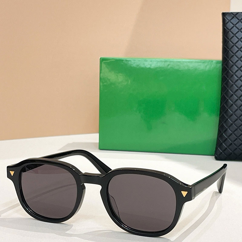 Fashion Designer Ro… - image