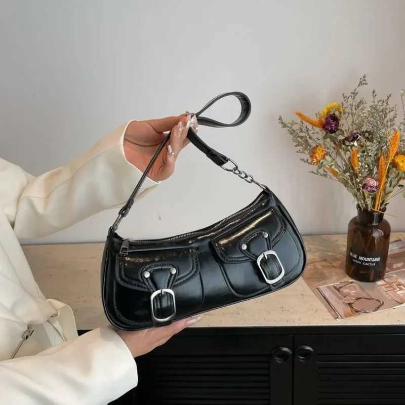 High-grade Temperament Ladies Fashion New Retro Underarm Bag Network Red Everything Instagram Simple Motorcycle Bag Good-lookingW251115