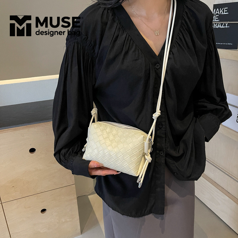good Luxury Brand shopping good shopping Designer Summer Niche Woven For Women 2024 New Trend Versatile Crossbody Soft Surface Quilted Shoulder Undera