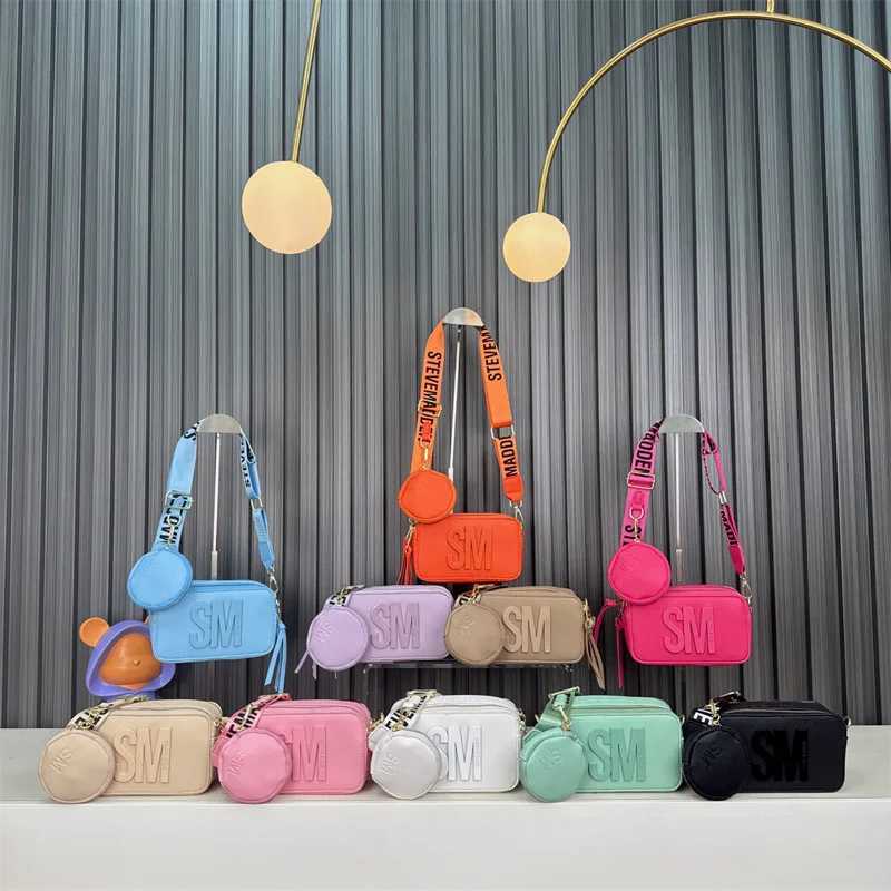 2024 Spring/Summer New Fashionable Camera Bag Wide Shoulder Strap Alphabet Small Square Bag Horizontal BagW250417