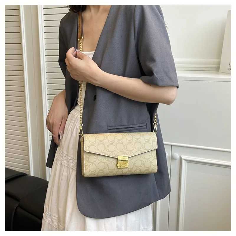 Womens Retro Cross Body Bag for Daily Use WorkPortable Underarm Handbag with Presbyopic Printing Fashionable Commuting TravelW251117