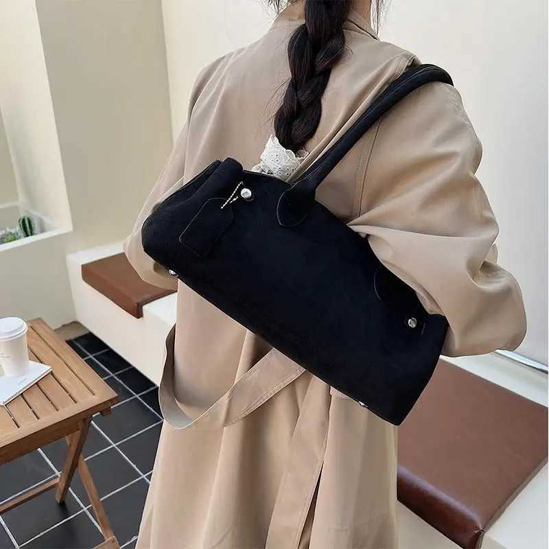 Luxury Womens Bag Lazy Matte Suede Tote Suede Boston Shoulder Bag Large Capacity Commuter Long-handle Handbag Underarm ShopperW251115