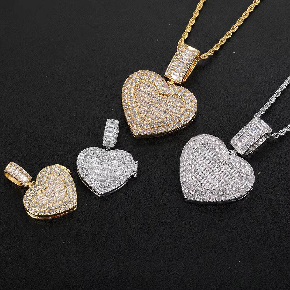 Laboratory cultivation of Moissanite Personality Iced Out CZ Locket Custom Heart Family Memory Photo Frame Pendant With Acrylic