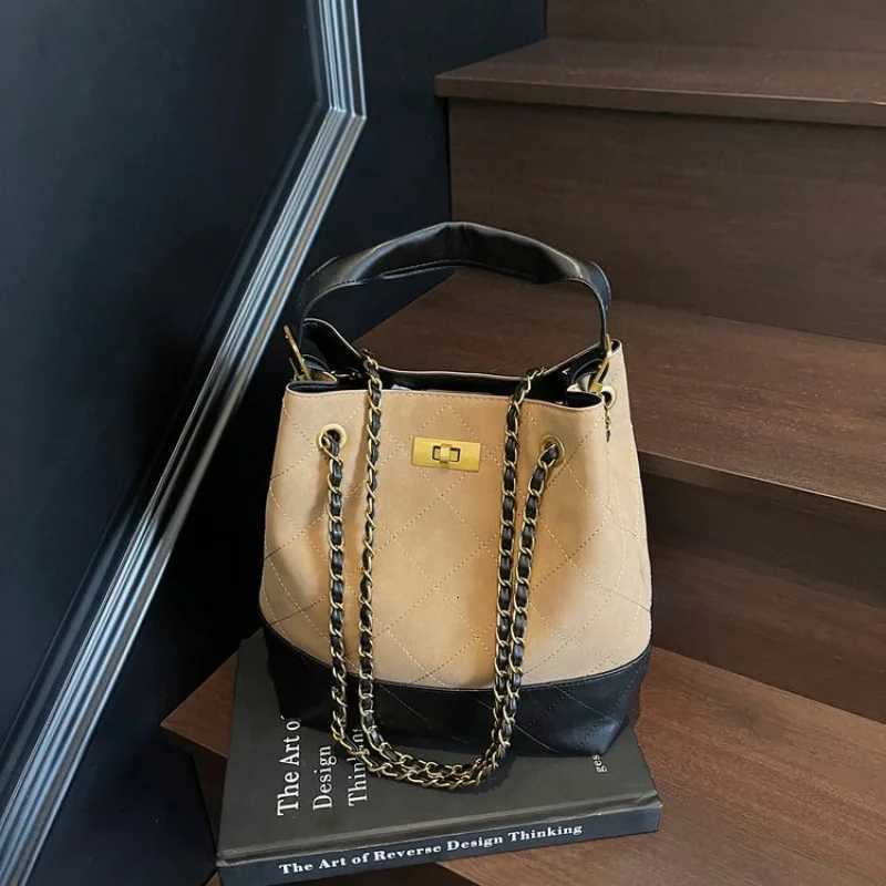 Popular Elegant Womens Crossbody Bag From Luxury Brand Famous Designer Leather Shoulder Messenger DailyW251117