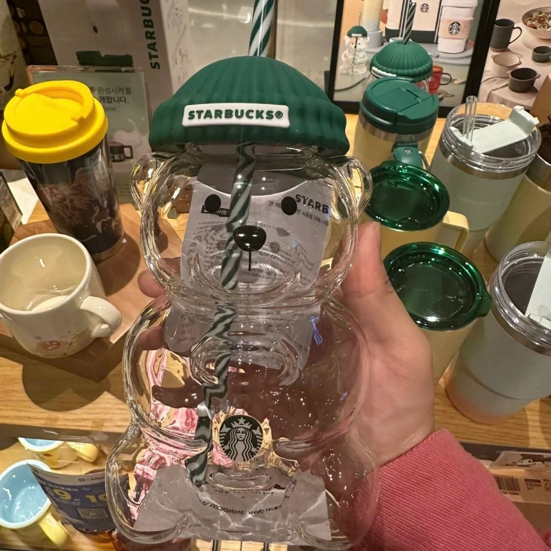 20oz Star bucks Glass Bear Cup With Straw Cute Transparent Tumbler With Hat For Iced Coffee Cold Drink Christmas New Year Gift Bearista 2025 Limited E