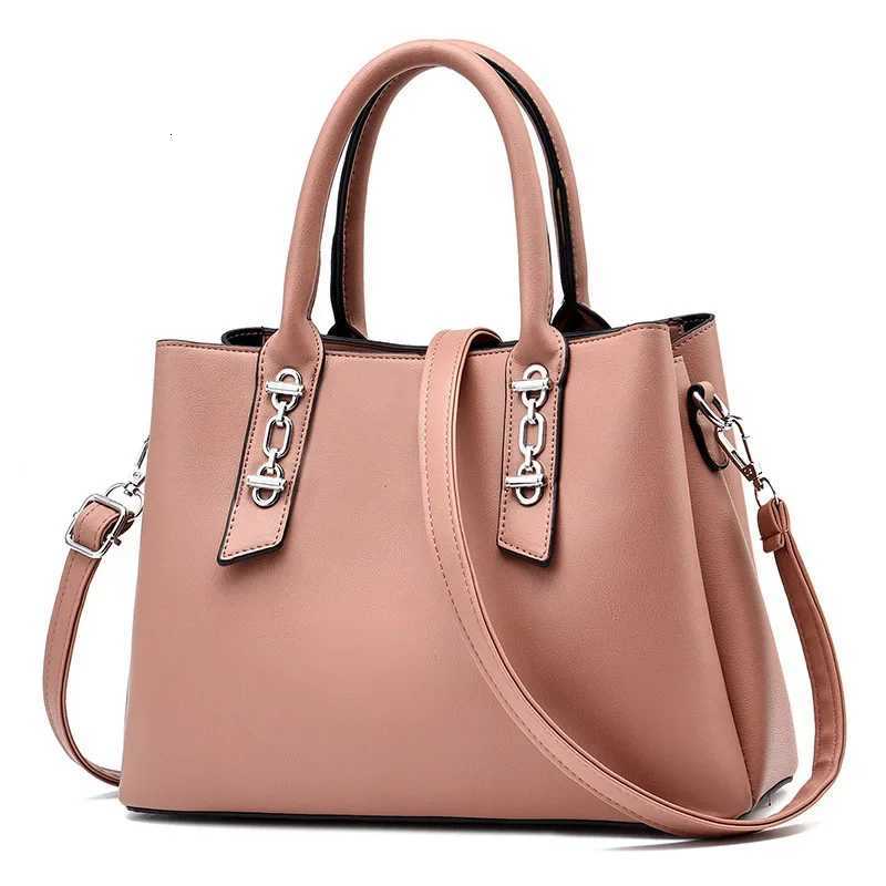 2025 New Color Block Street Fashion Womens Handbag Single Shoulder Crossbody Bag Simple Ladies Handbag Bucket Shape Zipper ClosW251117