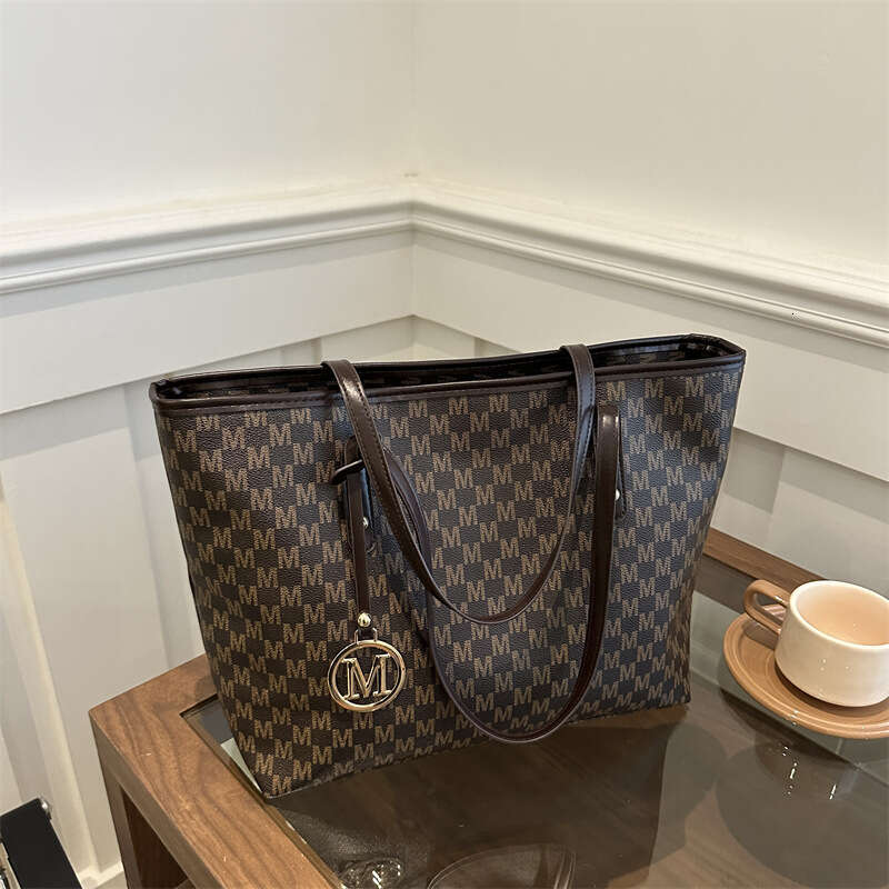 Tote for Women 2024 New Large Capacity Commuter Autumn/Winter Relaxation Printed College Student Single Shoulder Class Bag