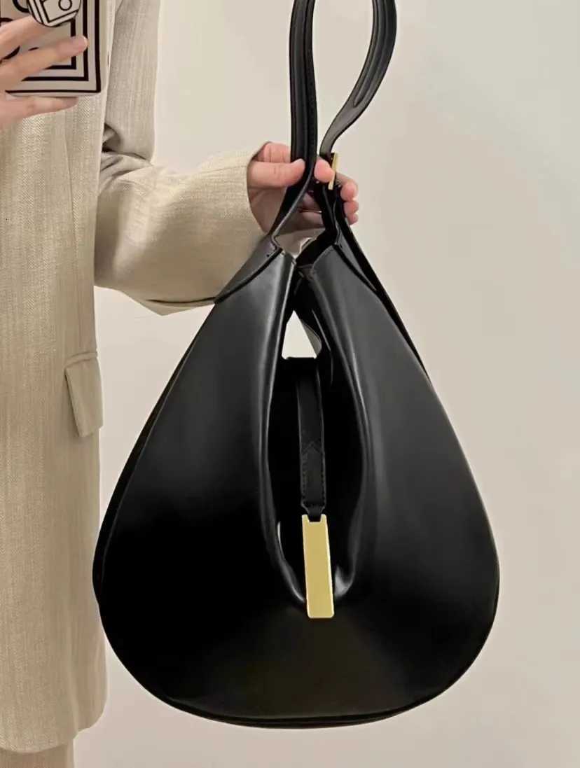 Womens New Retro Soft Leather Minimalist Bucket Bag Niche Design Underarm Bag Fashionable Luxury Versatile Crossbody BagW251117
