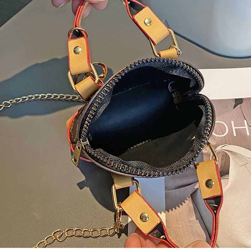 Mini Chain Printed Handheld Diagonal Bag for AirPods pro 4/3/2 Small Headphone Coin Purse Holder with StrapW251117