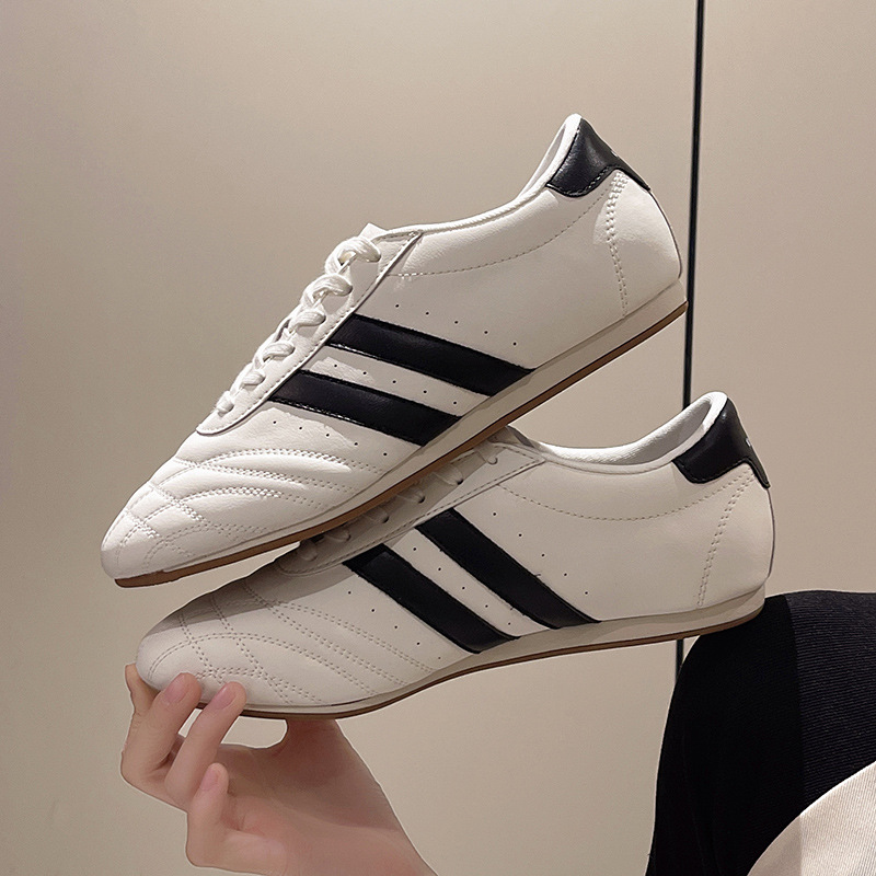 2025 Fashion Versatile Trendy Casual Shoes Striped Black White Sneakers Comfortable Soft Sole Flat White Shoes
