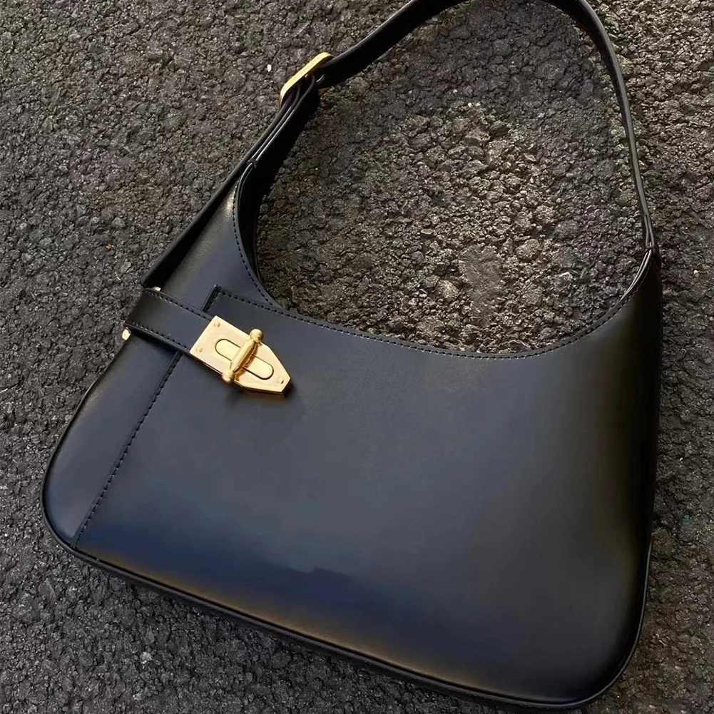 Women Simple Armpit Bag Large Capacity PU Underarm Bag Retro Commuting Bags Solid Color Stylish Clutch Purse Trendy Shopping BagW251117