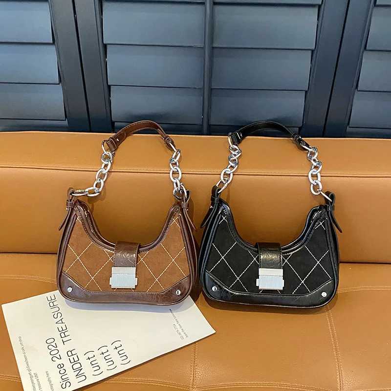 2025 Early Fall French Quilted Chain Bag Niche Underarm Purse for Women Versatile Luxury Shoulder Crossbody BagW251117
