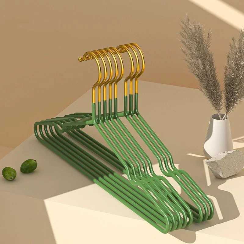 5pcs Home Heavy Duty Metal Shirt Coat Hangers Stainless Steel Clothes Hanger with Polished Chrome Silver Metal Wire Hanger C251117