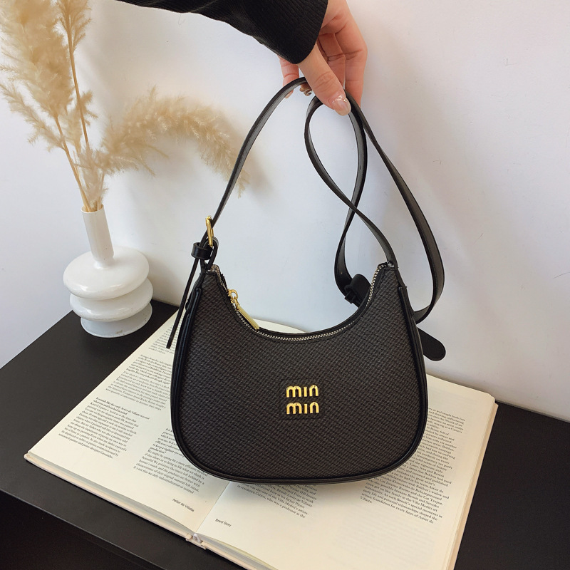 2025 Trendy Women New Crossbody Bag Fashion Versatile Travel Shoulder Bag Stylish Casual Dumpling Bag Urban Street Style