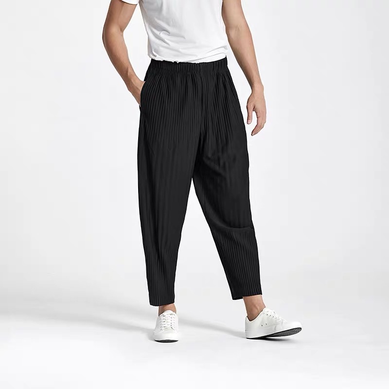 Men's linen pants men Miyake Homme Plisse Issey Pleated Fabric Fashion Casual And Women's Knickerbockers Pencil Z260315