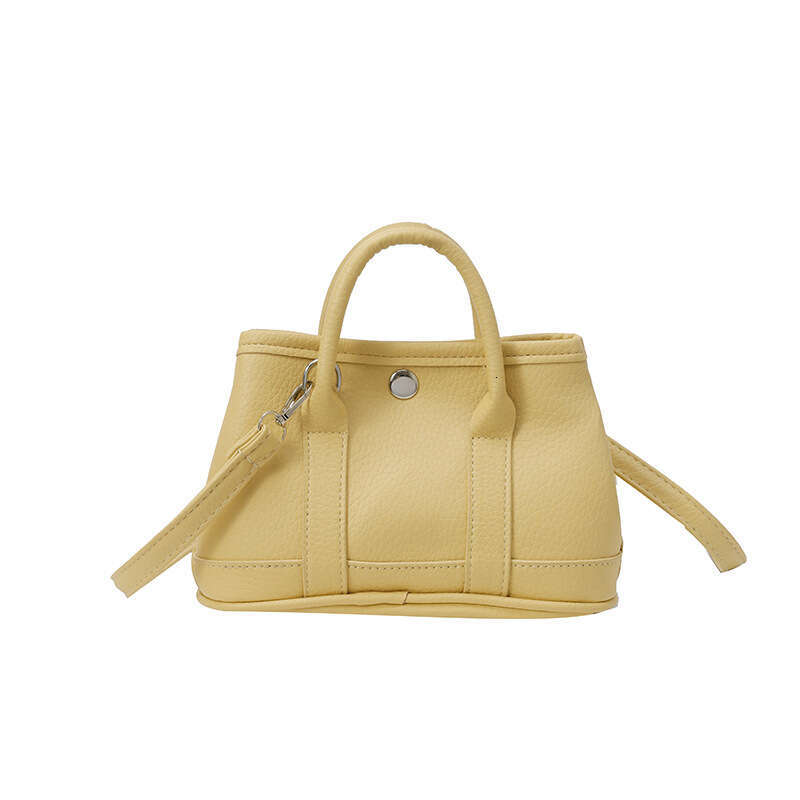 This years popular womens 2025 new model light niche high-end commuting handbag single shoulder crossbody bag