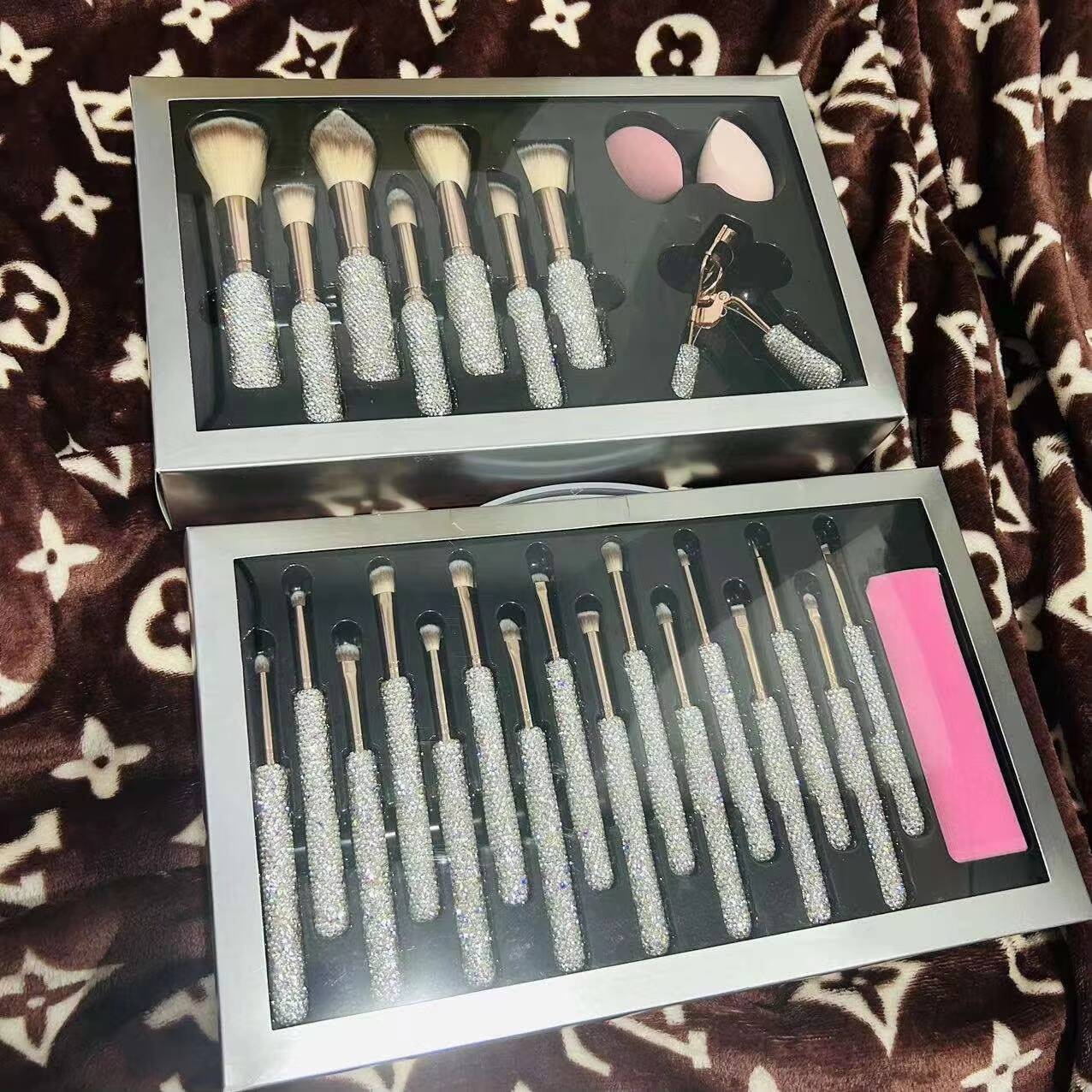 YM Factory Glitz Bling Makeup Brushes Set Wholesale Custom Rhinestone Professional Beauty Makeup Brush Kit Private Label