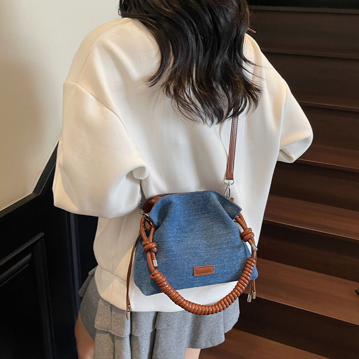 Nanfeng Chio2nd Denim Holiday Bucket Women 2024 New Versatile Shoulder Crossbody Small Bag for All Seasons ddmynov