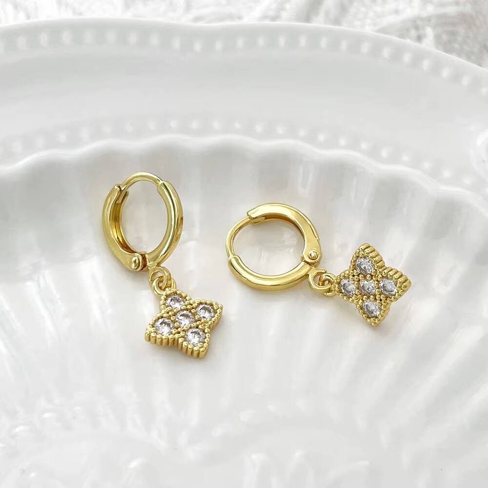 Classic 18K Gold Plated Small White CZ Hoop Earrings Clover 925 Sterling Silver Jewelry Cubic Zirconia Huggie Earrings for Women