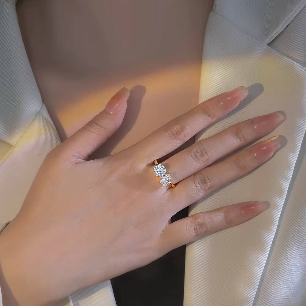 2025 New Arrival VVS Moissanite Engagement Ring Two Stone Round Pear Shaped D Color Pear Cut Fine Womens Rings